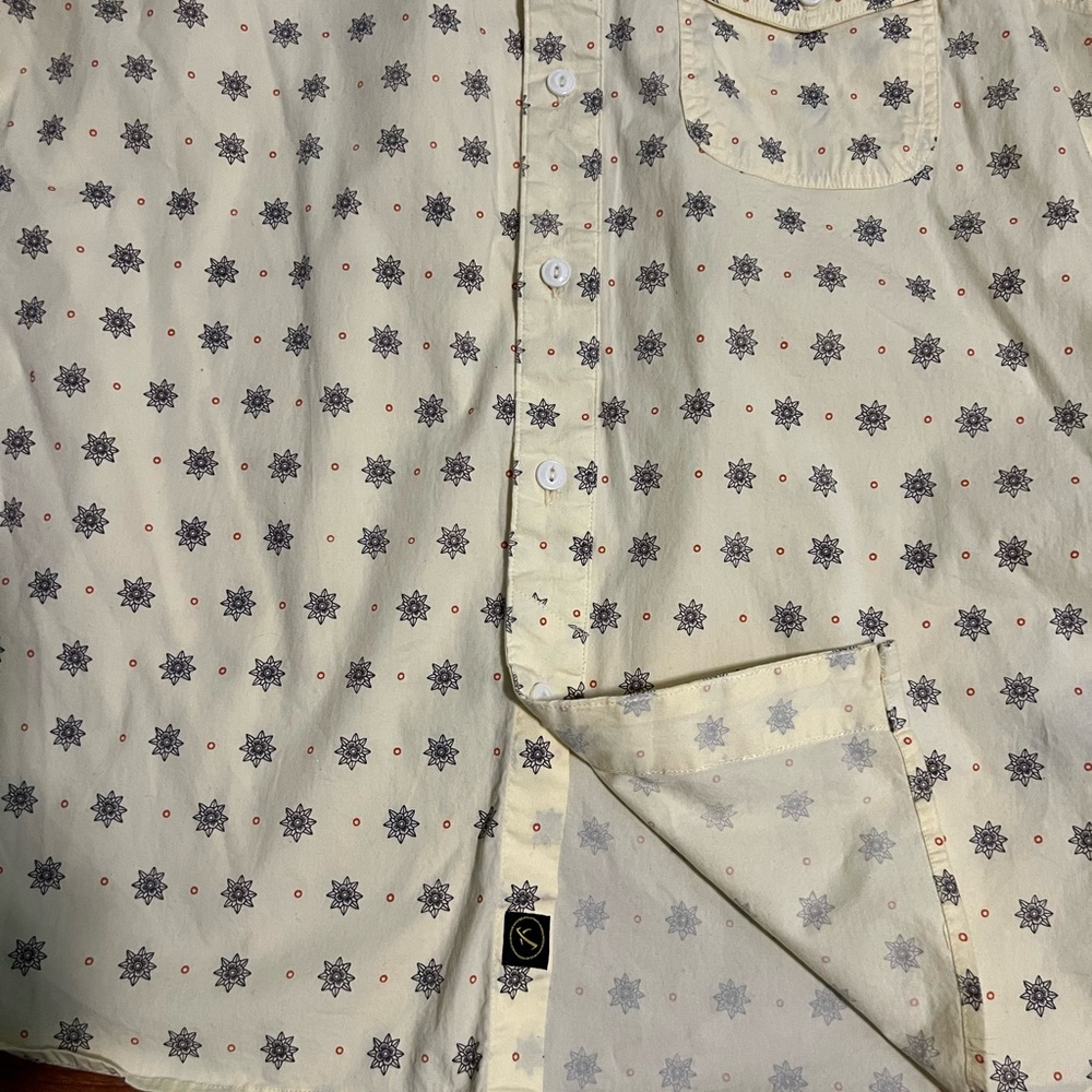 LOST AT SEA Men’s floral casual button down shirt - Picture 9 of 12